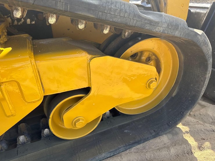 2019-caterpillar-259d-image-17