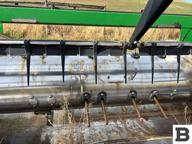 2005-john-deere-630r-image-4