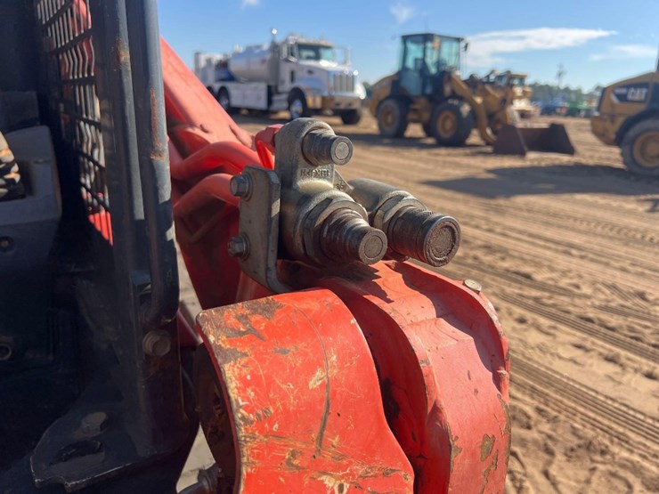 2019-kubota-svl75-2-image-13