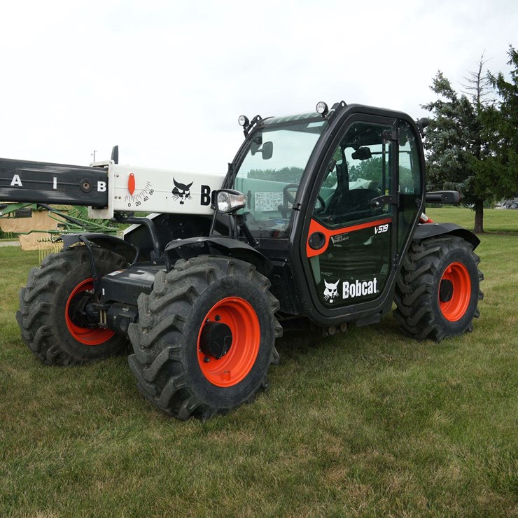 2017 BOBCAT V519