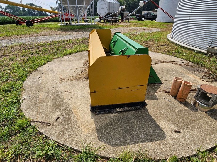 snow-plow-for-skid-steer-image-2