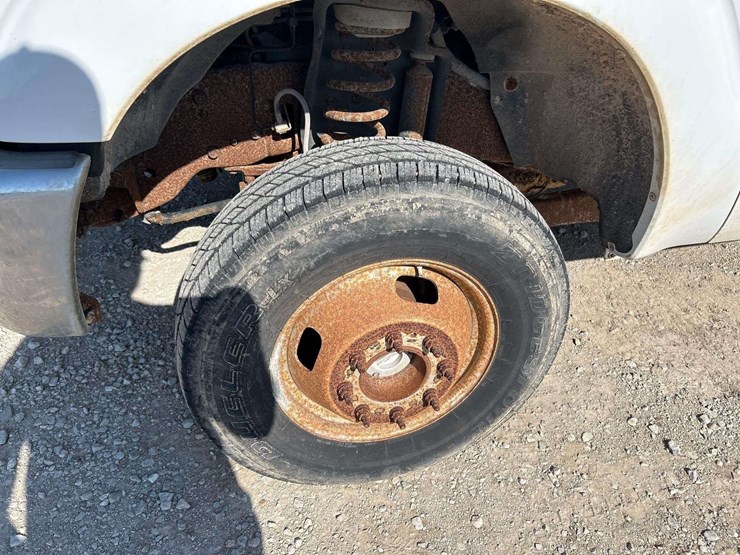 2015-ford-f350-image-26