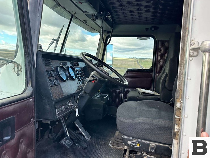 1999-kenworth-t800-image-76