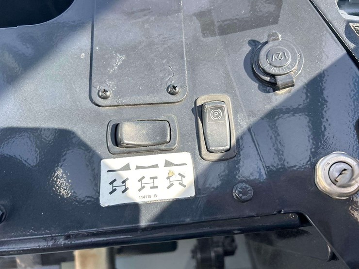 2013-genie-gth1056-image-19