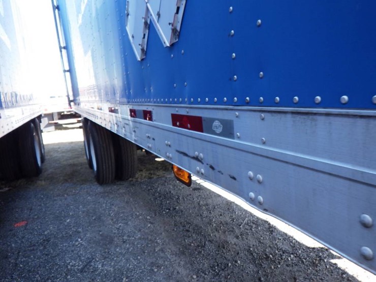 2012-utility-4000d-x-image-9