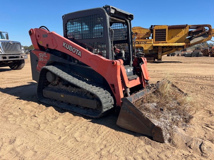 2019-kubota-svl95-2s-image-6