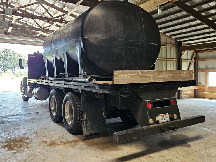 2005-kenworth-t300-image-11