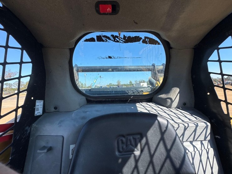 2023-caterpillar-259d3-image-34