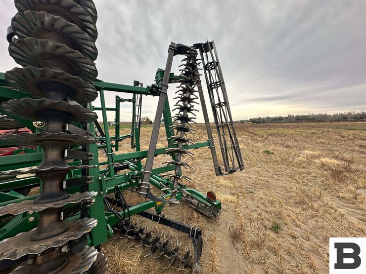 great-plains-2400tm-image-33