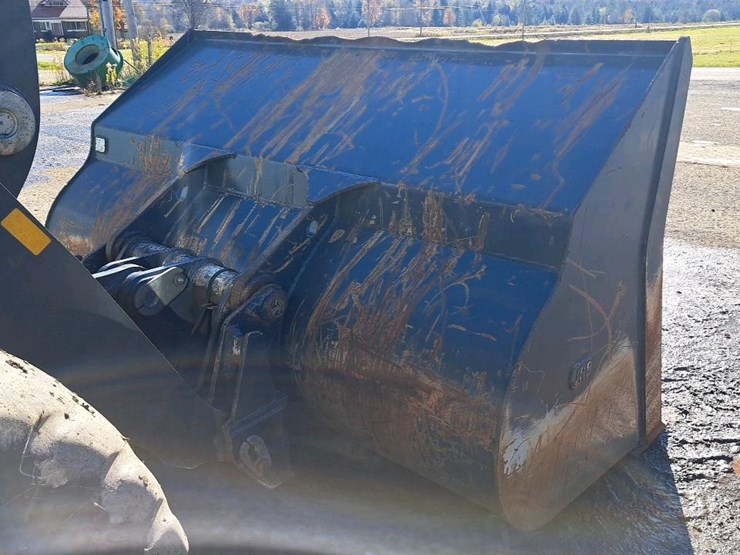 #256-•-jrb-bucket-image-7