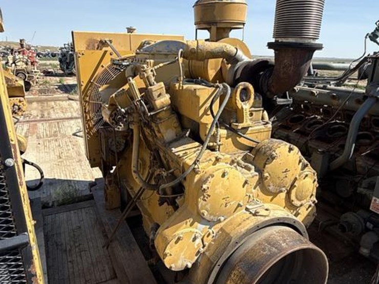 caterpillar-d353-image-1