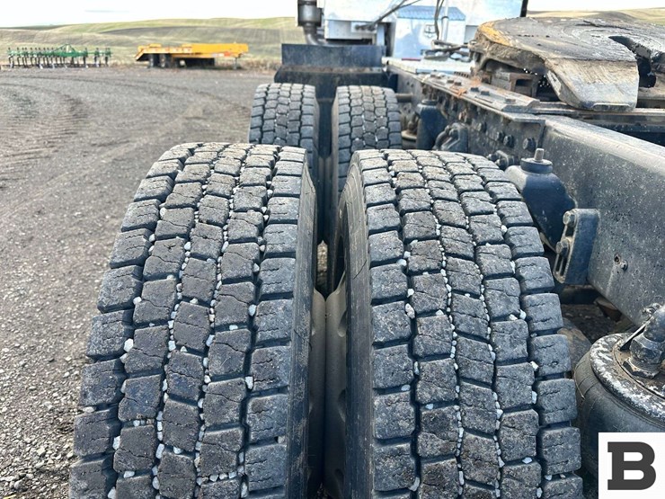 1999-kenworth-t800-image-47