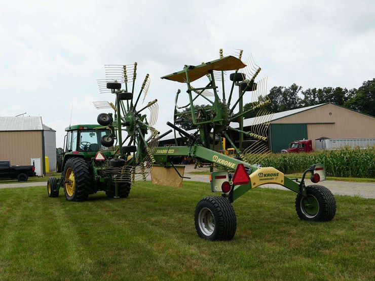 krone-swadro-twin-rotary-hay-rake-image-4
