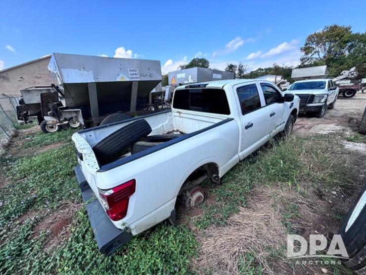 2018-nissan-titan-image-5