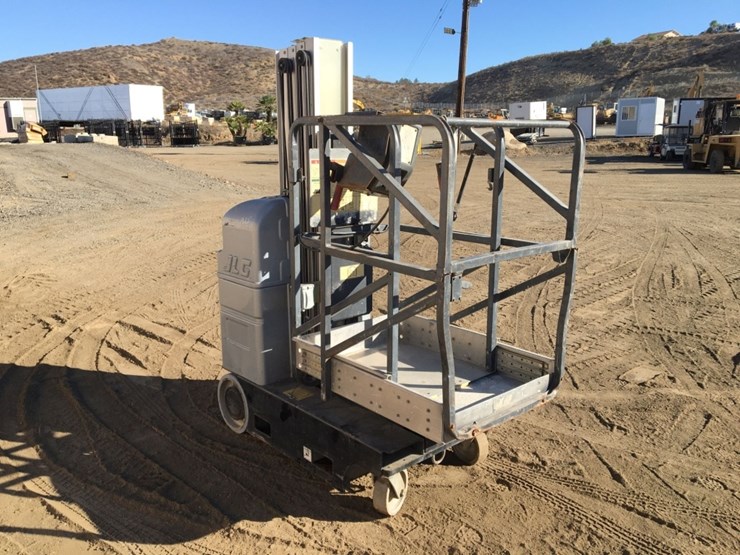 2008-jlg-20mvl-image-2