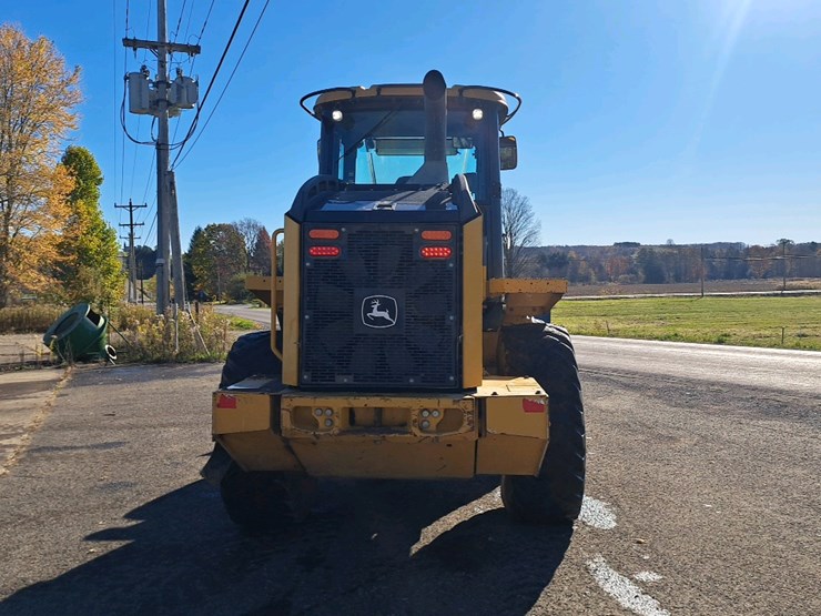 2018-deere-524k-image-4