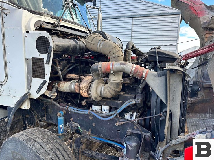 1999-kenworth-t800-image-9