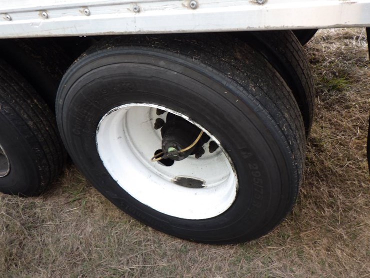 2017-utility-3000r-image-25