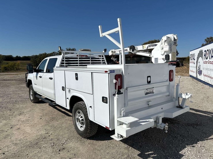 2019-chevrolet-silverado-2500hd-image-2