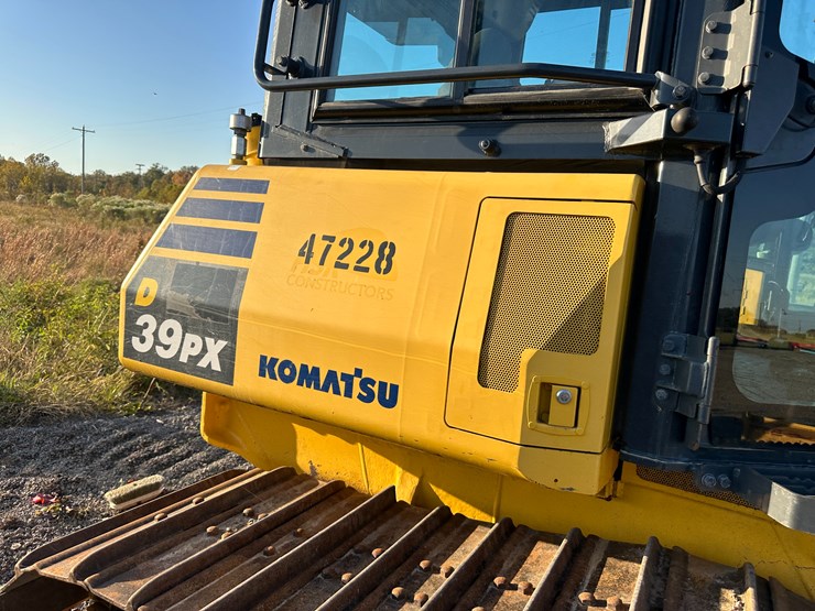 #32837-•-komatsu-39px-crawler-dozer-km10d130kka096648-image-38