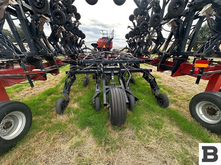 2012-case-800-image-36