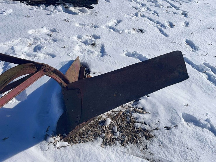 3-point-furrow-plow-image-3