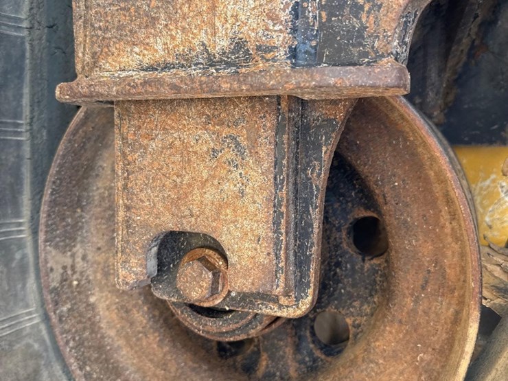 2017-deere-333g-image-14