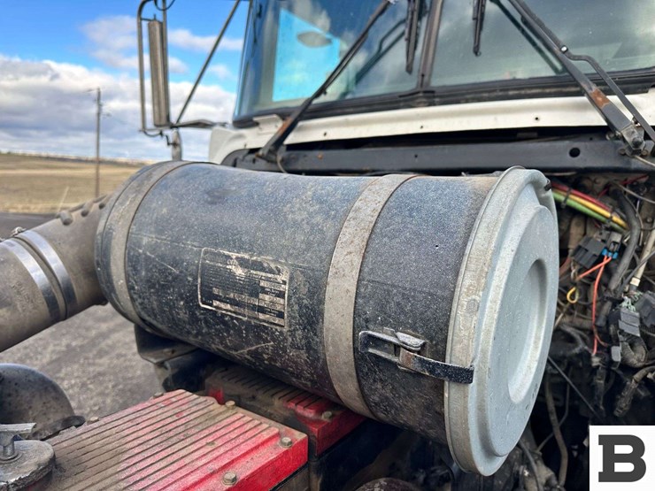 1999-kenworth-t800-image-29