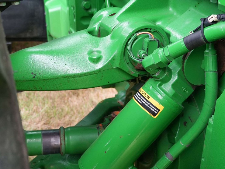 2011-john-deere-8285r-image-55