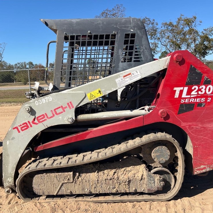 2012 TAKEUCHI TL230