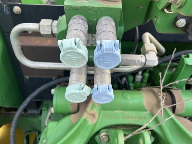 2009-john-deere-5075m-4wd-utility-tractor-image-20