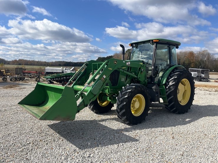 john-deere-6135e-image-2