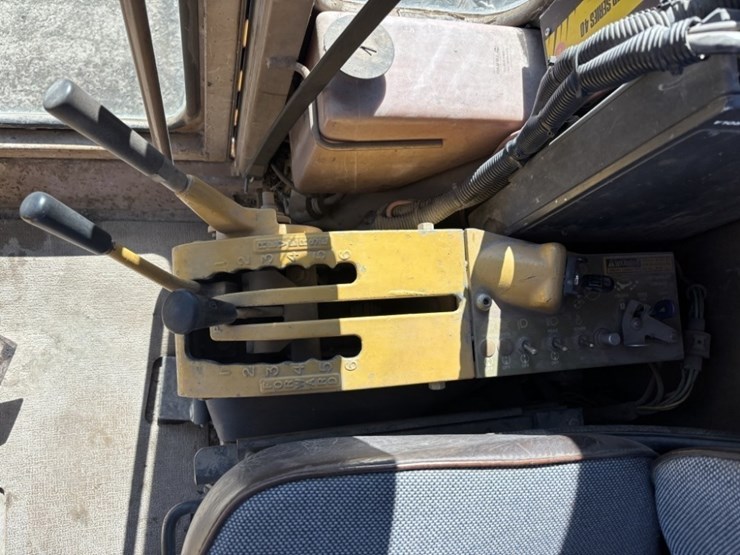 1989-caterpillar-140g-image-30