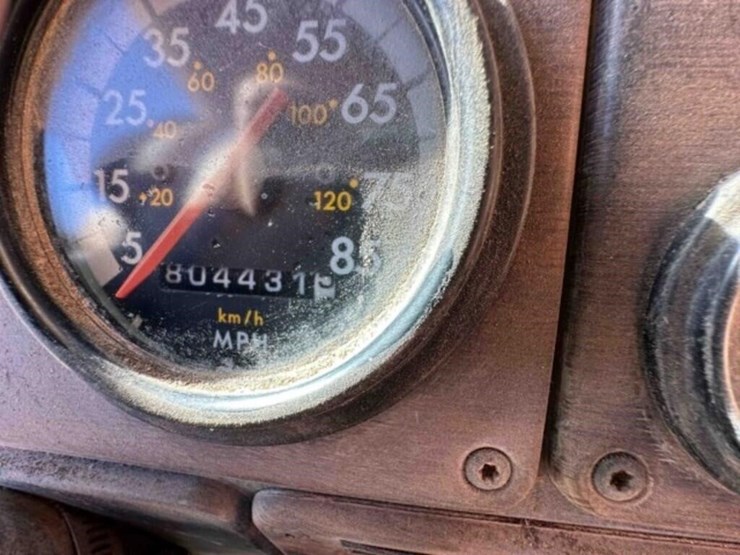 1996-freightliner-bobtail-water-truck-image-40