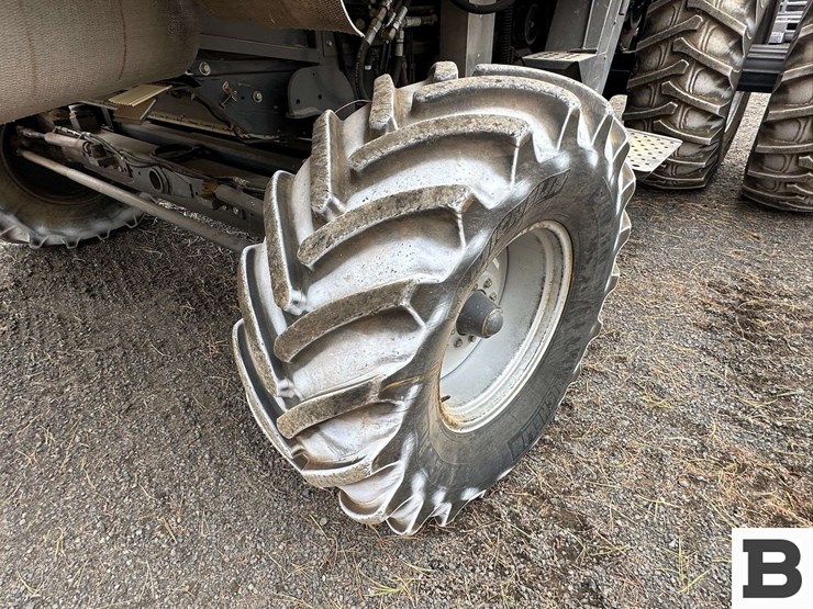 2008-gleaner-r75-image-39