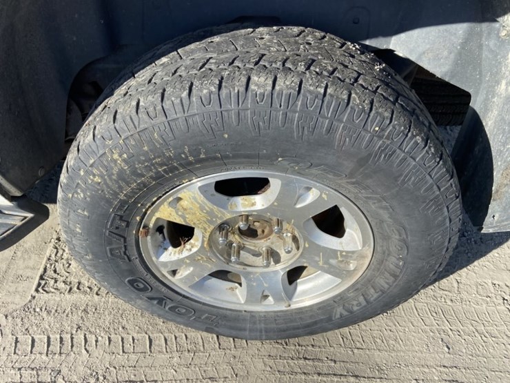 2009-chevrolet-tahoe-image-31