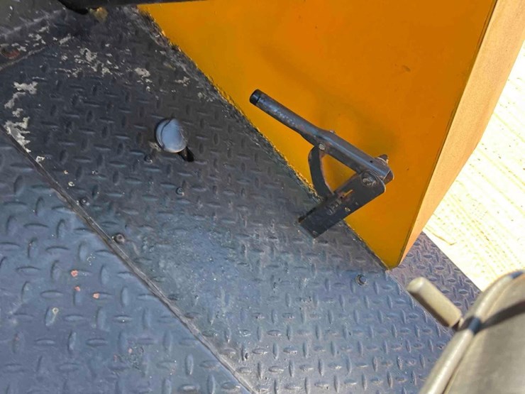 2008-sellick-sd80-image-21