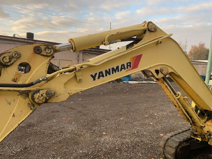 yanmar-vio35-image-4