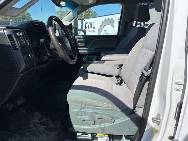 2019-chevrolet-silverado-2500hd-image-11