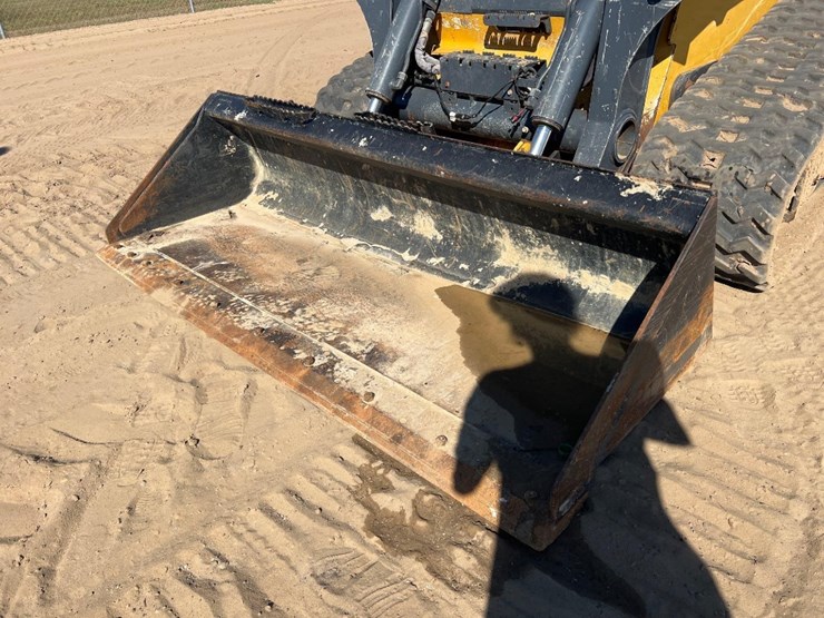 2020-deere-333g-image-18