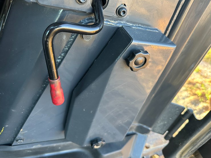 #32837-•-komatsu-39px-crawler-dozer-km10d130kka096648-image-70