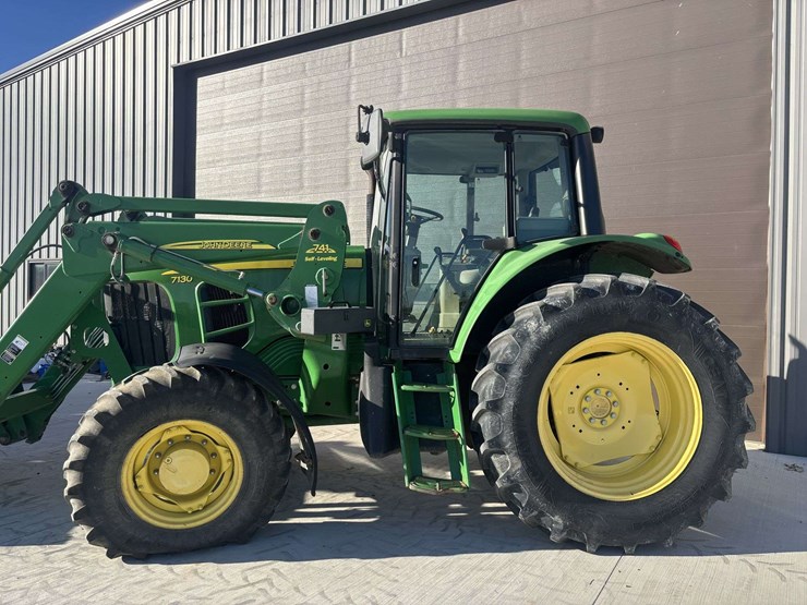 john-deere-7130-image-6