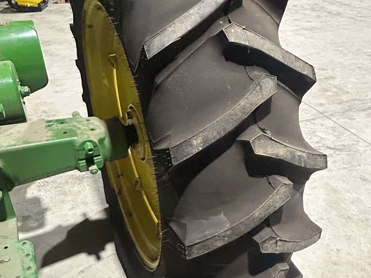 john-deere-70-image-6