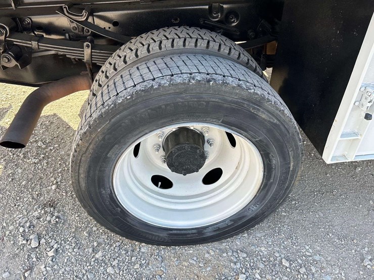 2012-ford-f550-image-26