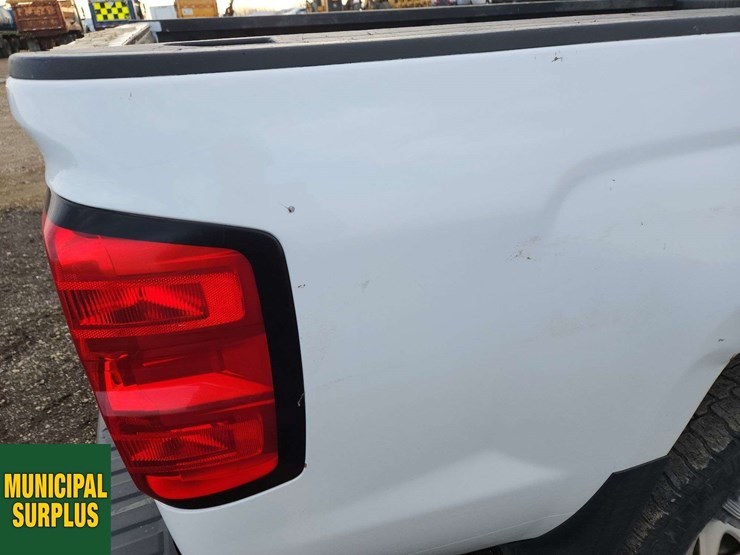 2016-chevrolet-silverado-1500-image-40