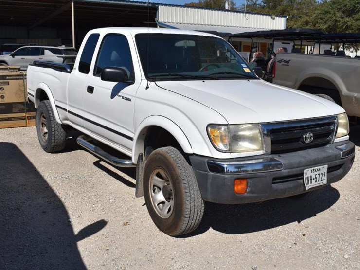1999-toyota-tacoma-image-2