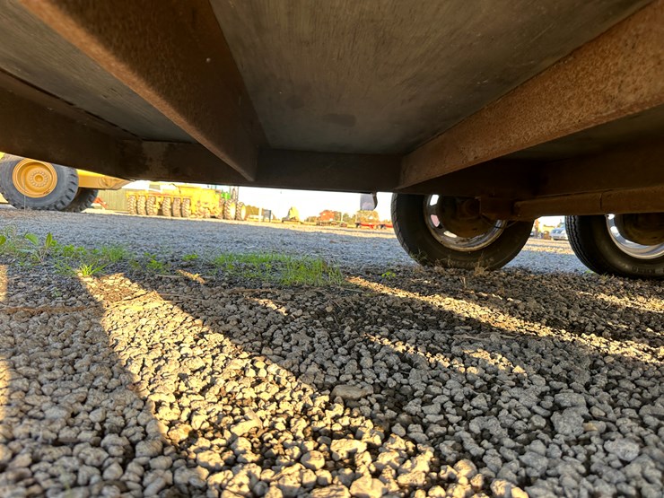 #32839-•-16'-t/a-enclosed-cargo-trailer-vin:-16hpb16244h122978-image-14