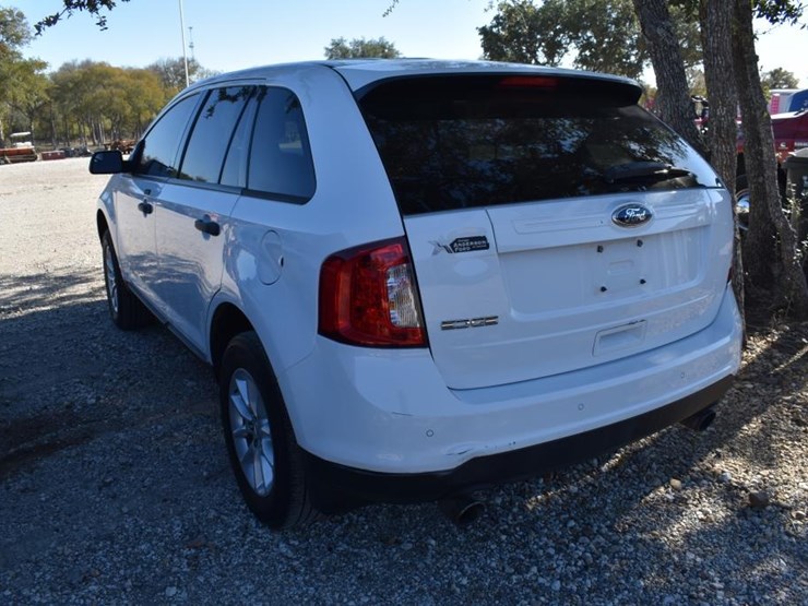 2014-ford-edge-image-4