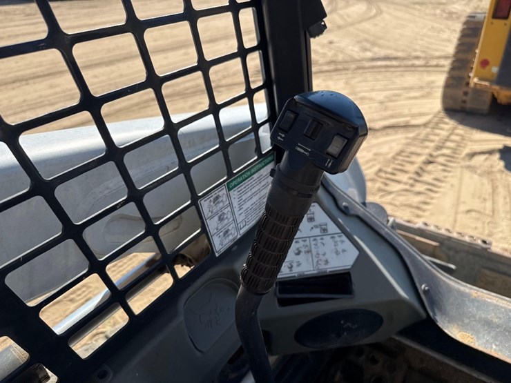 2015-bobcat-t550-image-27