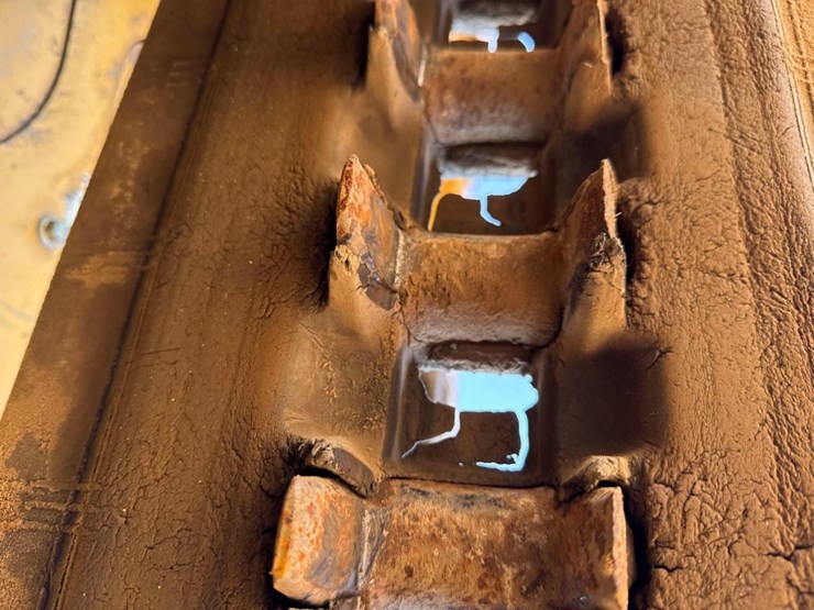 2023-caterpillar-259d3-image-21